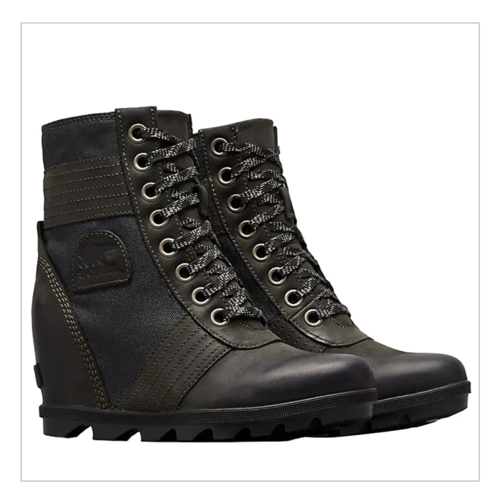 SOREL Women's Lexie Wedge Boots - Excellent Condition